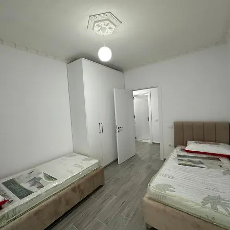 Me Qera, Ditore Apartman Tirana